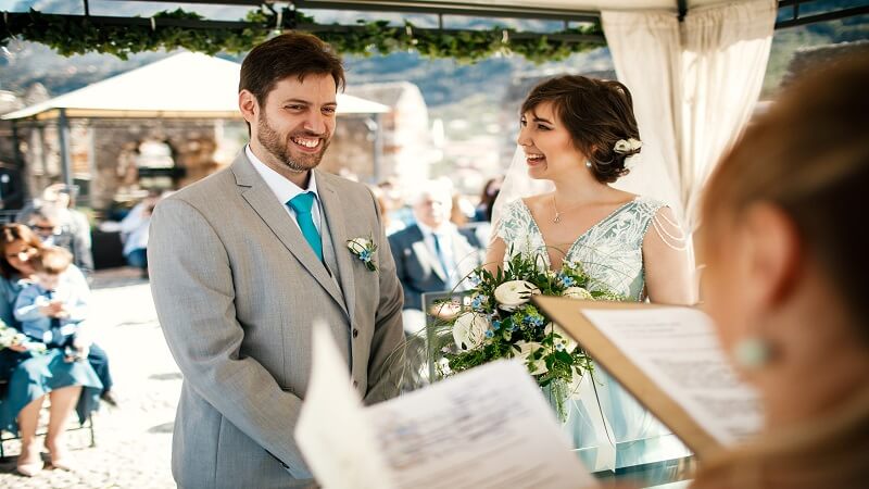 Vows Made Simple: Best Online Tools for Planning a Wedding
